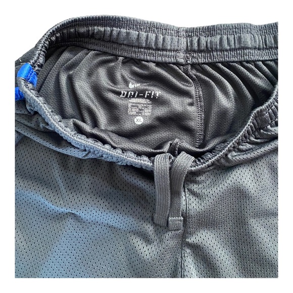 Vintage Y2K NIKE Dri-Fit Athletic Athleisure Workout Mesh Basketball Shorts - Picture 4 of 5